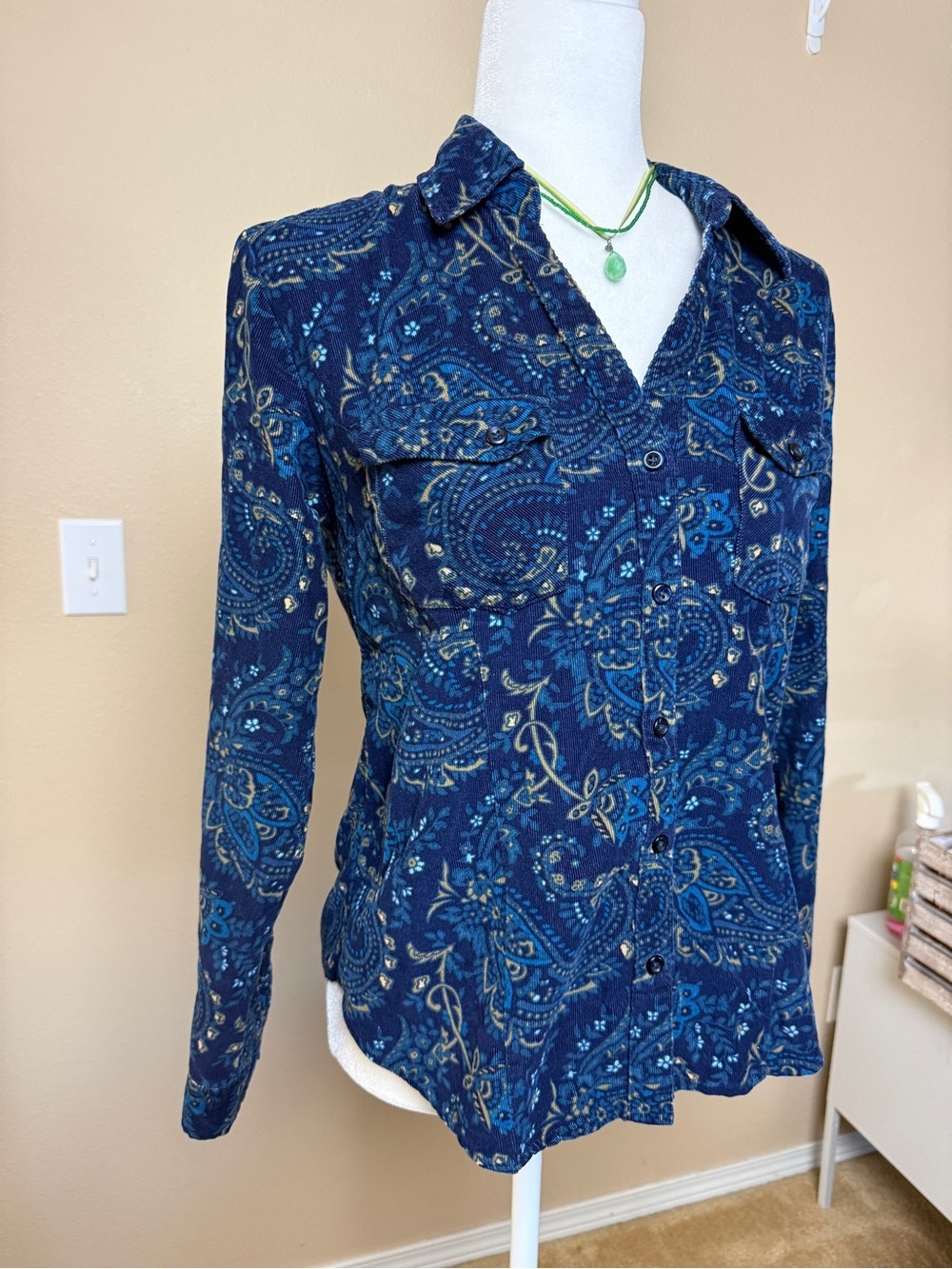 Krazy Kat blue paisley corduroy button up Size small - Picture 2 of 9